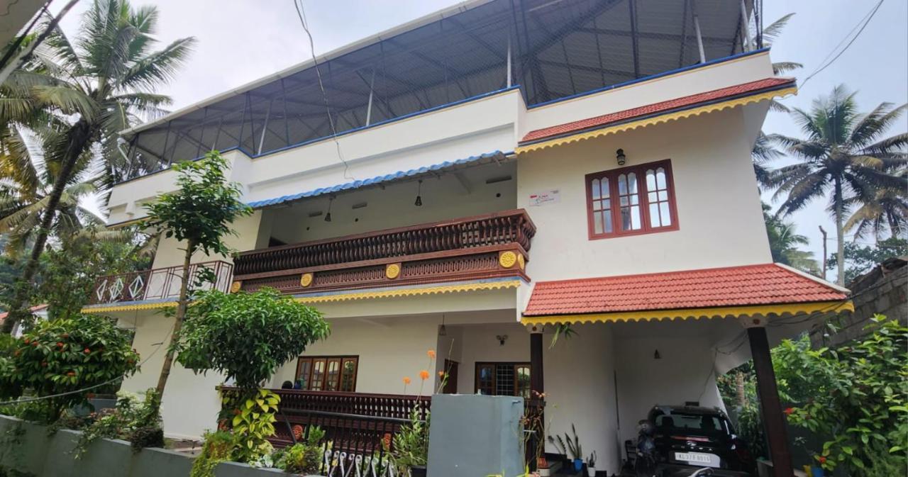 Pknhomestay Kumily テッカディ エクステリア 写真
